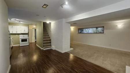 Hallway Photo of 845 Smith Avenue, Coquitlam, BC