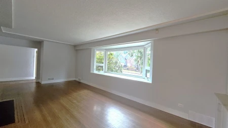 Walk-In Closet Photo of 845 Smith Avenue, Coquitlam, BC