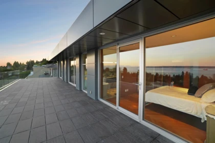 Entry Foyer Photo of 2370 Palmerston Avenue, West Vancouver, BC