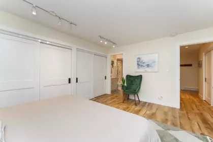 Powder Room Photo of 5 219 E 8th Street, North Vancouver, BC