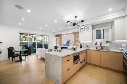 1 3576 E Pender Street, Vancouver, BC, Vancouver — Half Duplex for sale