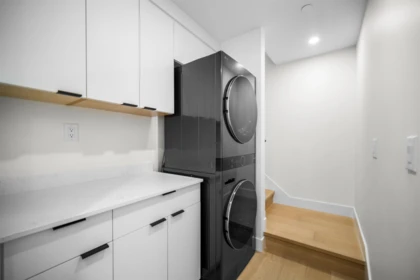 Loft / Bonus Room Photo of 1 3576 E Pender Street, Vancouver, BC