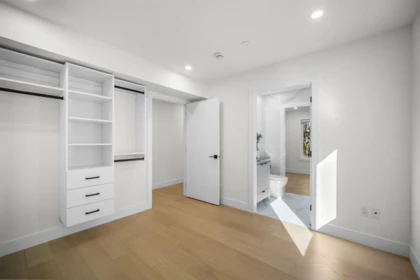 Pantry Photo of 1 3576 E Pender Street, Vancouver, BC