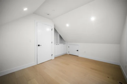 Powder Room Photo of 1 3576 E Pender Street, Vancouver, BC