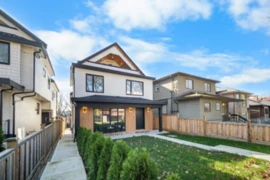 1 3576 E Pender Street, Vancouver, BC