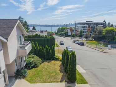 Office / Den Photo of 230 St. Patricks Avenue, North Vancouver, BC