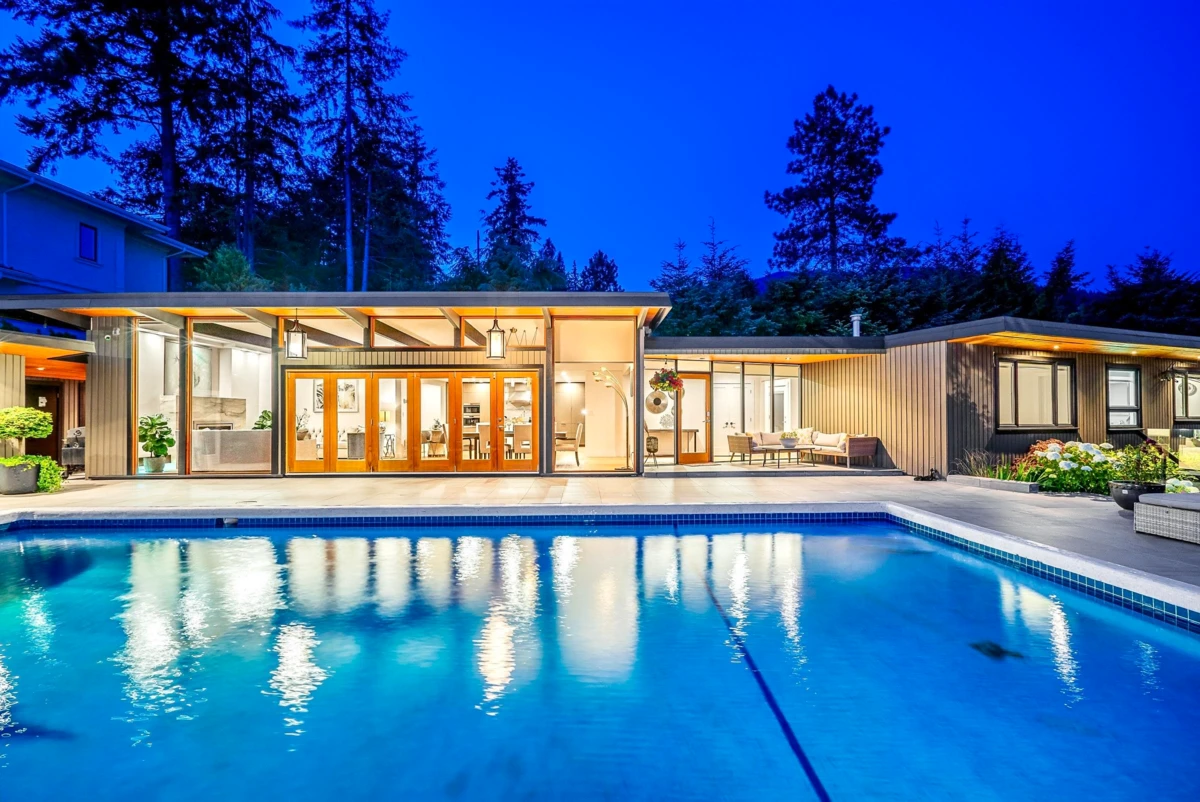 Family Room Photo of 4125 Burkehill Place, West Vancouver, BC