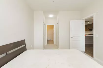 Primary Bathroom Photo of 351 9388 Mckim Way, Richmond, BC
