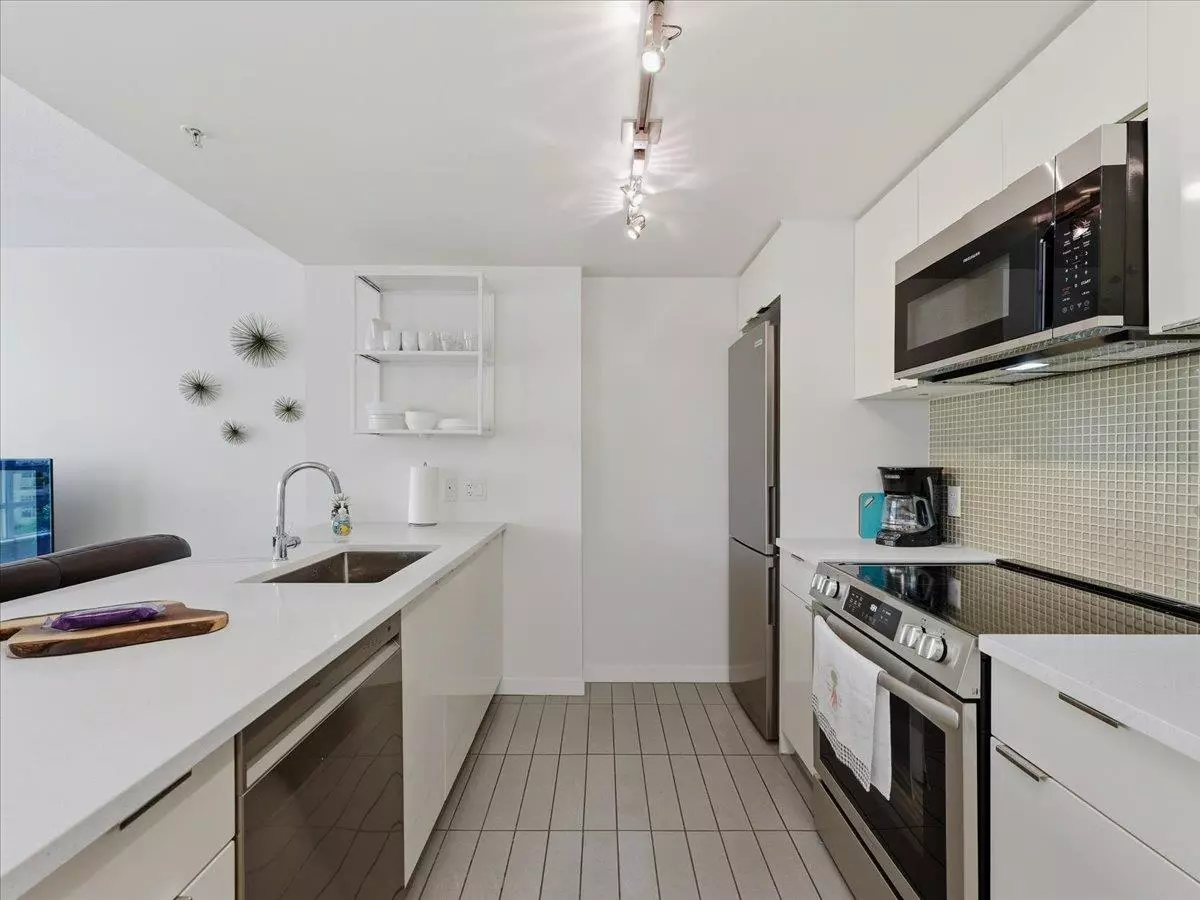 Living Room Photo of 805 788 Hamilton Street, Vancouver, BC