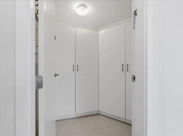 Laundry Room Photo of 805 788 Hamilton Street, Vancouver, BC