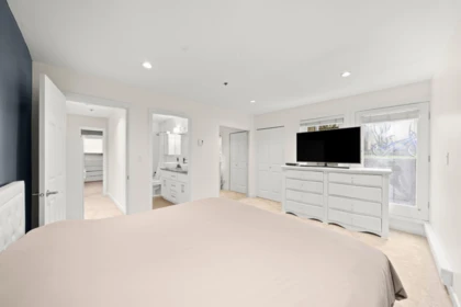 Bedroom 4 Photo of 601 W 16th Avenue, Vancouver, BC