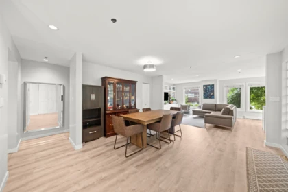Kitchen Island Photo of 601 W 16th Avenue, Vancouver, BC