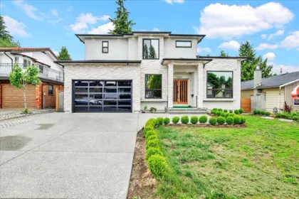 Front Yard Photo of 11927 85a Avenue, Delta, BC