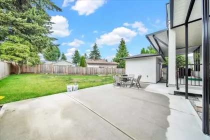 Hot Tub / Spa Photo of 11927 85a Avenue, Delta, BC