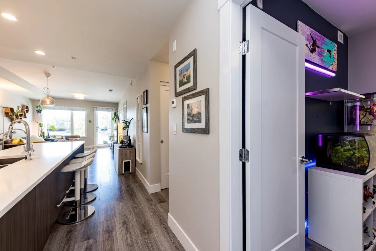 Family Room Photo of 503 1496 Charlotte Road, North Vancouver, BC