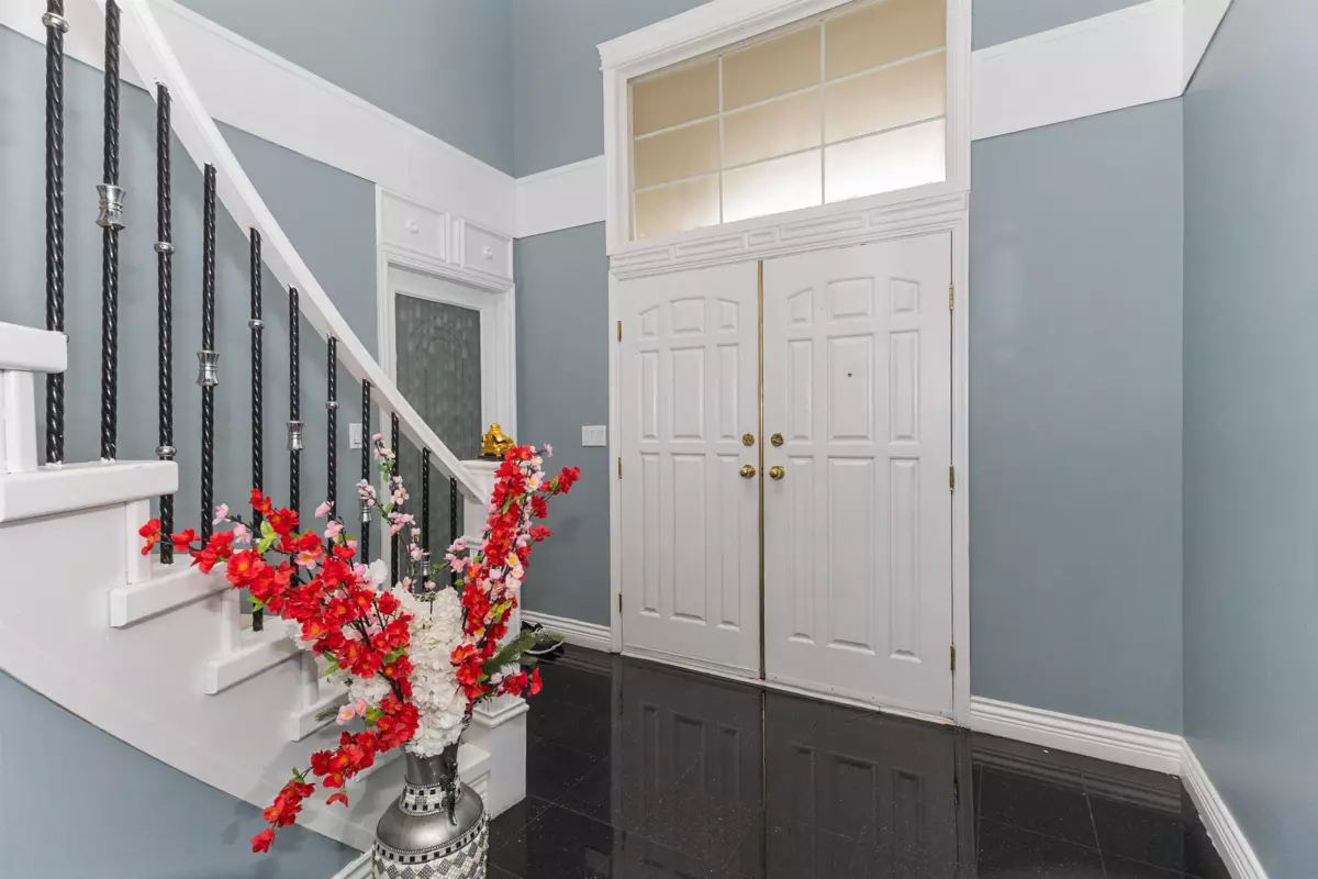 Family Room Photo of 6919 128 Street, Surrey, BC