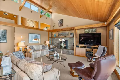 Breakfast Nook Photo of 4266 ORCA ROAD, Garden Bay BC V0N 1S1