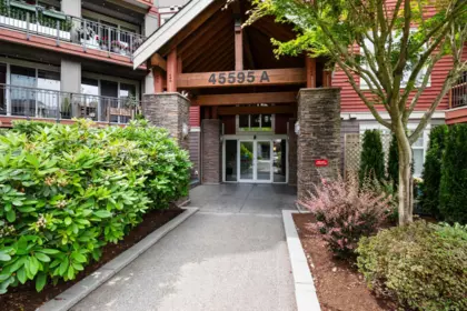 302A 45595 Tamihi Way, Chilliwack, BC, Chilliwack — Apartment/Condo for sale