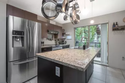 Kitchen Island Photo of 74 6671 121 Street, Surrey, BC