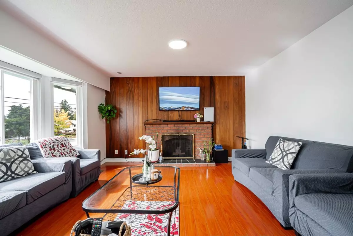 Dining Area Photo of 8824 116 Street, Delta, BC