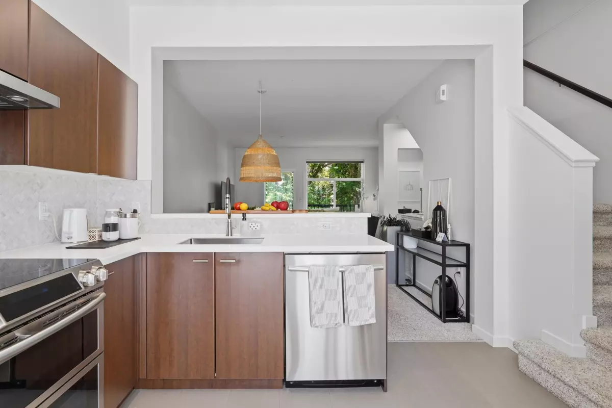 Dining Area Photo of 7 15075 60 Avenue, Surrey, BC
