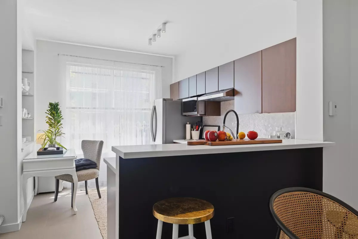 Family Room Photo of 7 15075 60 Avenue, Surrey, BC
