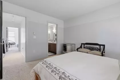 Entry Foyer Photo of 7 15075 60 Avenue, Surrey, BC