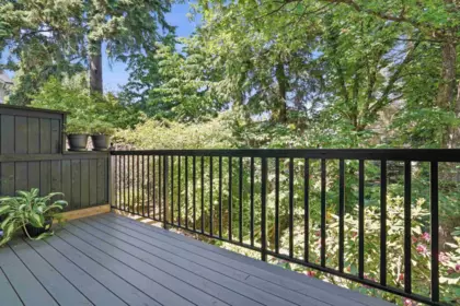 Front Yard Photo of 7 15075 60 Avenue, Surrey, BC