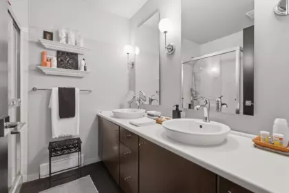 Hallway Photo of 7 15075 60 Avenue, Surrey, BC