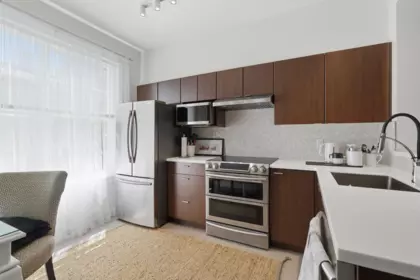 Kitchen Island Photo of 7 15075 60 Avenue, Surrey, BC