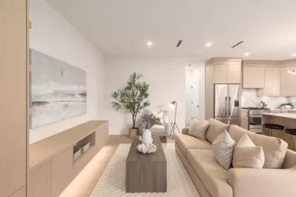 1 3506 E Pender Street, Vancouver, BC, Vancouver — Half Duplex for sale