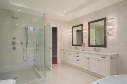 Powder Room Photo of 920 3rd Street, West Vancouver, BC