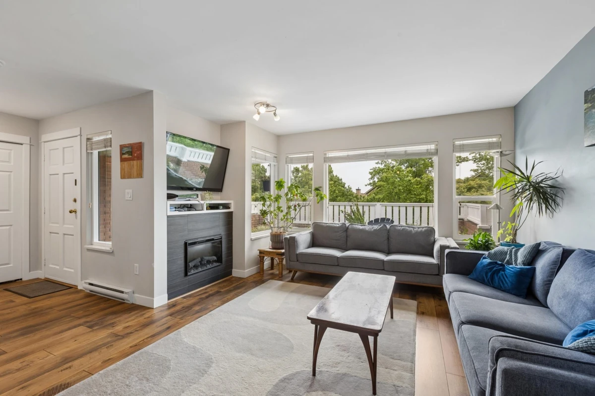 Living Room Photo of 7 240 E Keith Road, North Vancouver, BC