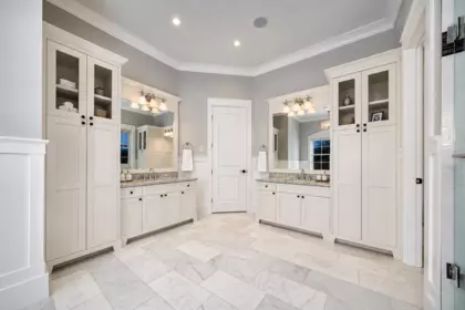 Hallway Photo of 3356 210 Street, Langley, BC