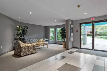 Entry Foyer Photo of 212 15130 108 Avenue, Surrey, BC