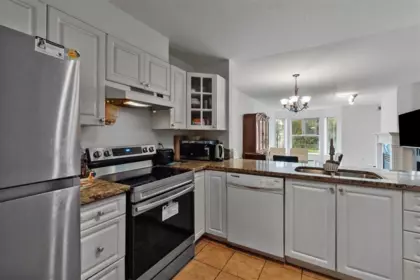 Pantry Photo of 212 15130 108 Avenue, Surrey, BC