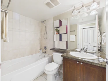 Powder Room Photo of 35 638 W 6th Avenue, Vancouver, BC