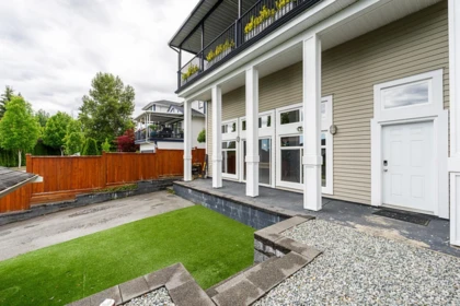 Garden / Landscaping Photo of 24382 104 Avenue, Maple Ridge, BC