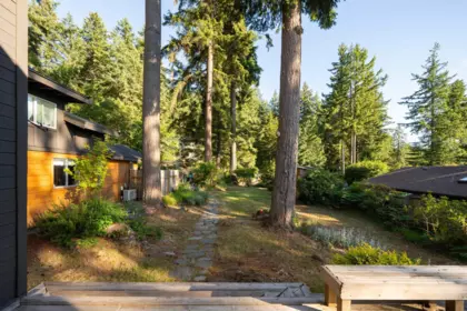 Breakfast Nook Photo of 1506 Whitesails Drive, Bowen Island, BC
