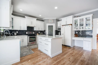 Kitchen Photo of 6892 130 Street, Surrey, BC
