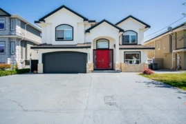 6892 130 Street, Surrey, BC