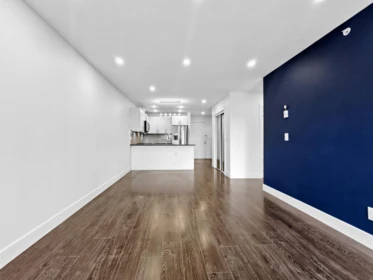 Hallway Photo of 401 1990 Westminster Avenue, Port Coquitlam, BC