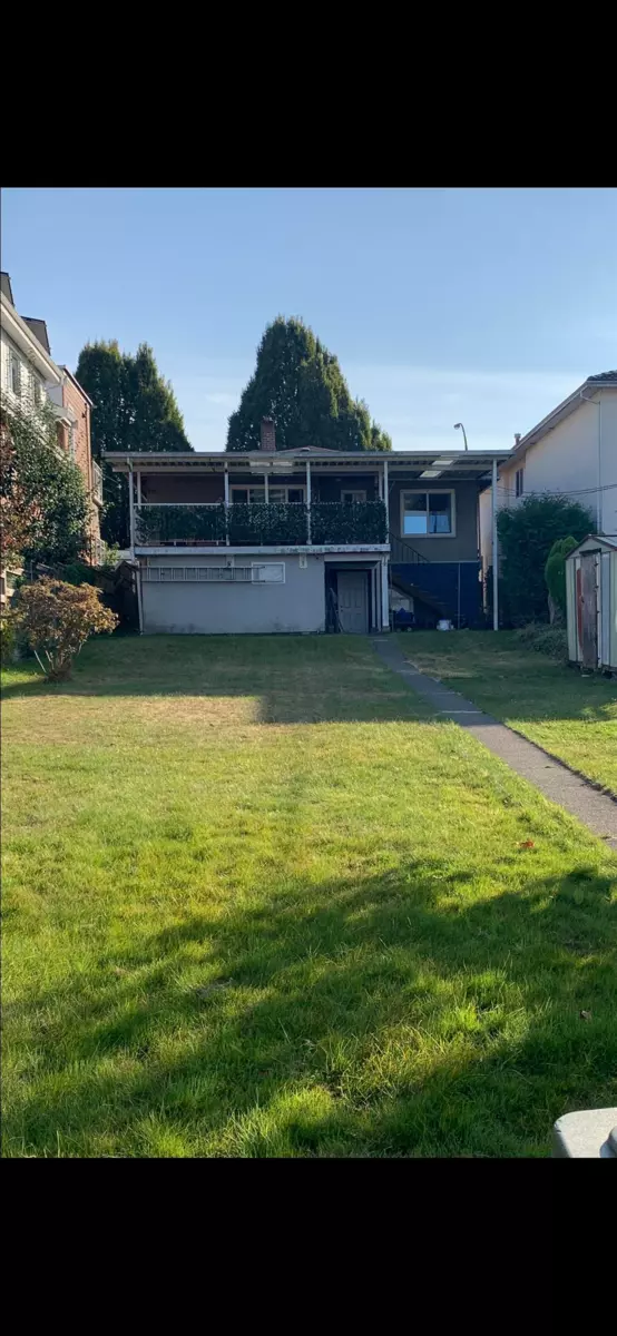 Exterior Rear Photo of 1723 E 33rd Avenue, Vancouver, BC