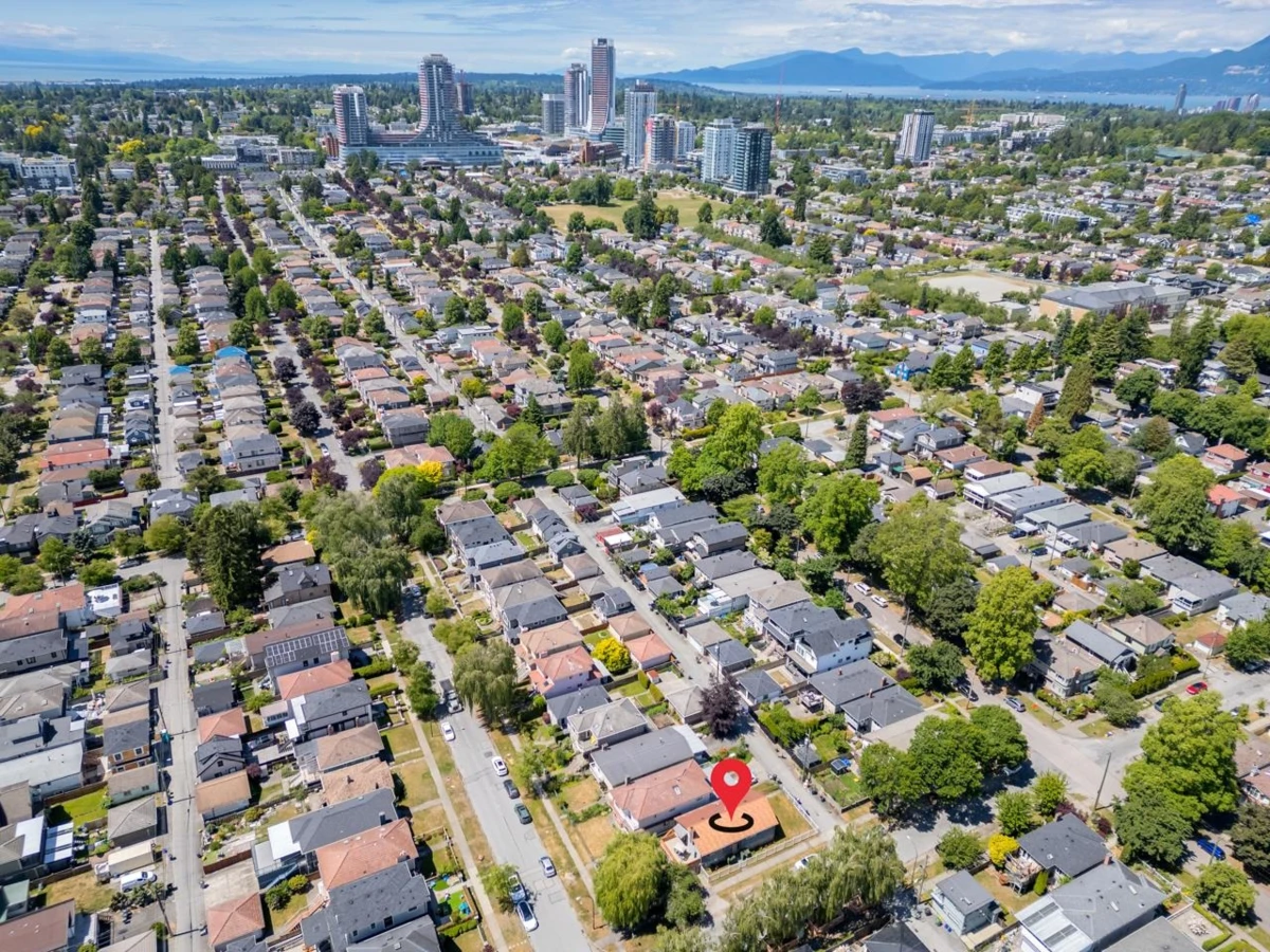 Family Room Photo of 6175 Quebec Street, Vancouver, BC