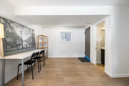 Hallway Photo of 6175 Quebec Street, Vancouver, BC