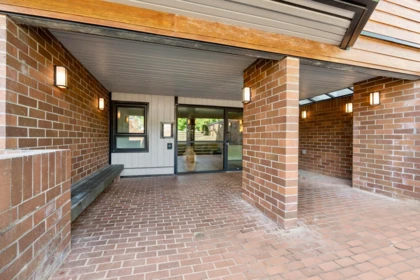 Kitchen Photo of 403 1340 Duchess Avenue, West Vancouver, BC