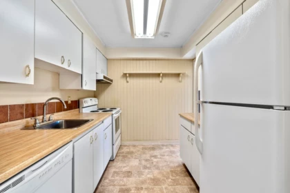 Laundry Room Photo of 403 1340 Duchess Avenue, West Vancouver, BC