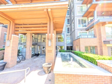 Garden / Landscaping Photo of 414 500 Royal Avenue, New Westminster, BC