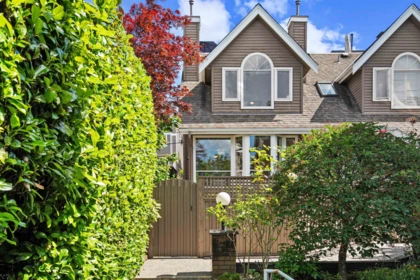 Hot Tub / Spa Photo of 1 230 E Keith Road, North Vancouver, BC
