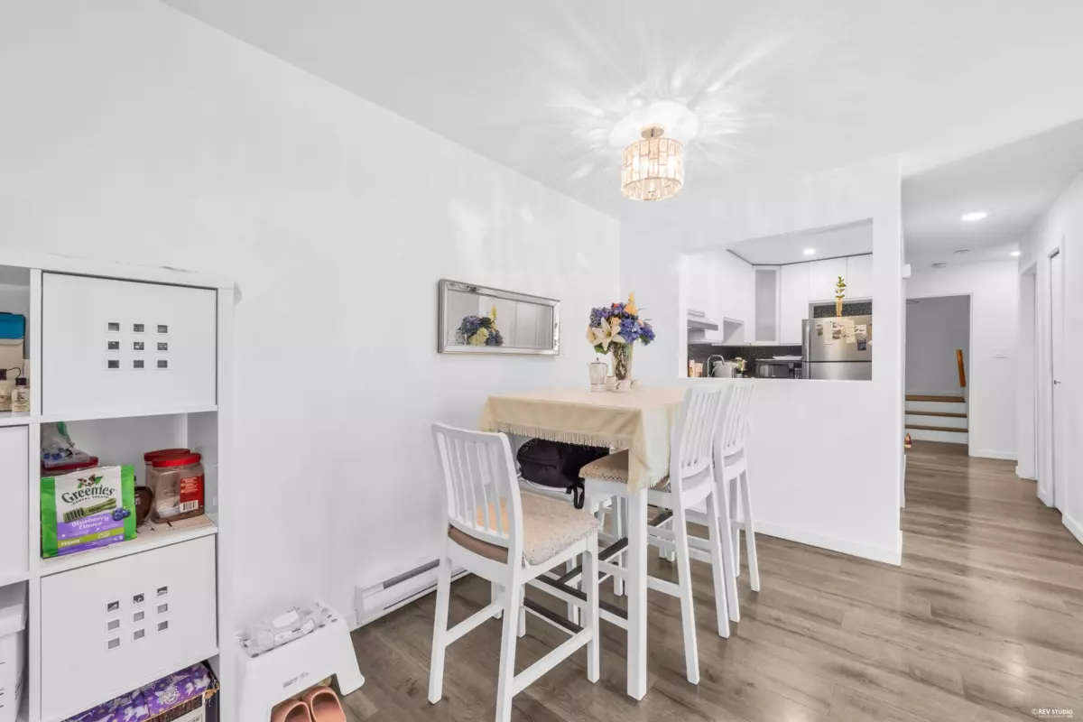 Dining Area Photo of 10 7561 Humphries Court, Burnaby, BC